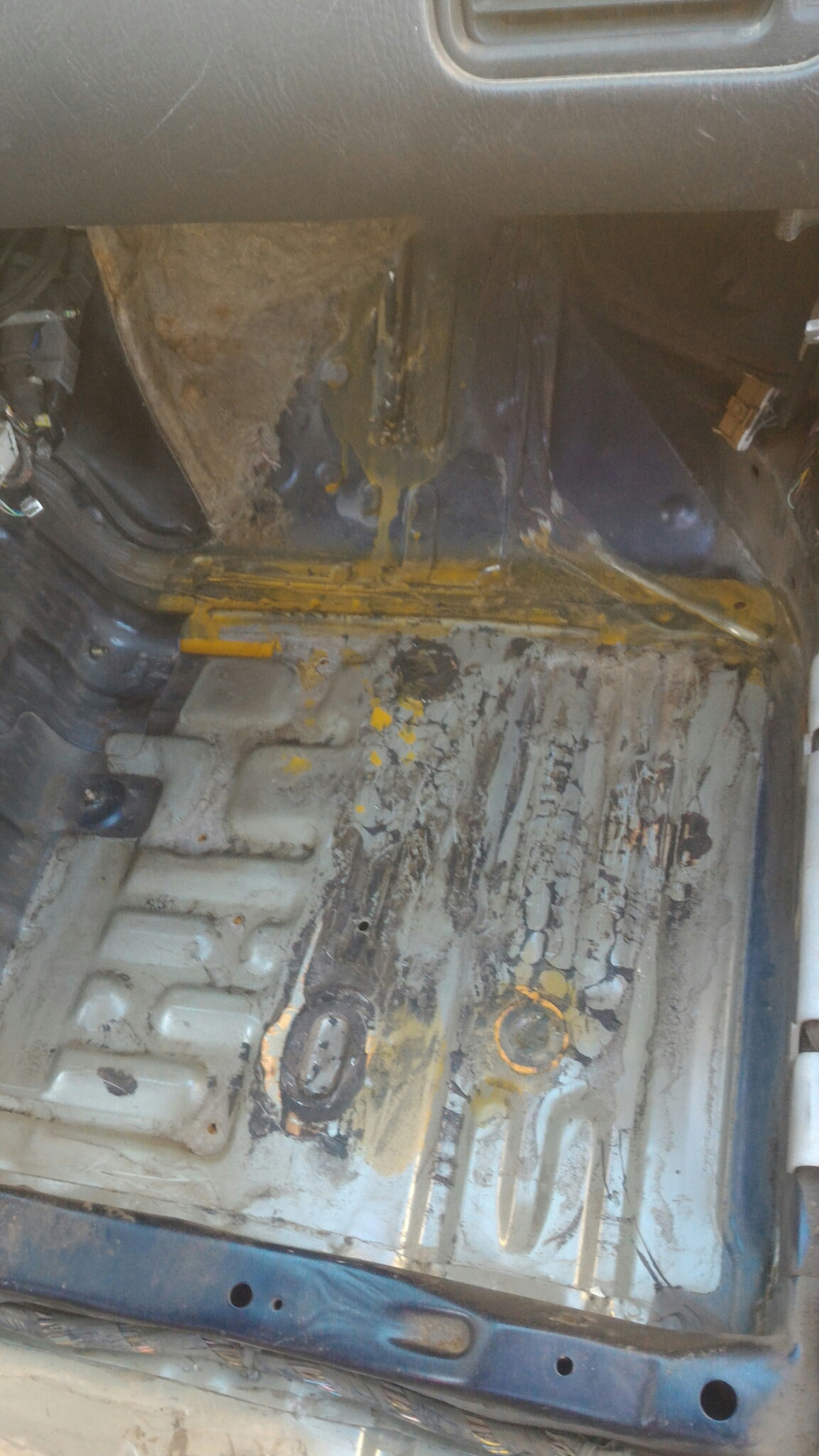 Замена ковролина, осмотр пола, шумо и виброизоляция пола по дешману ...