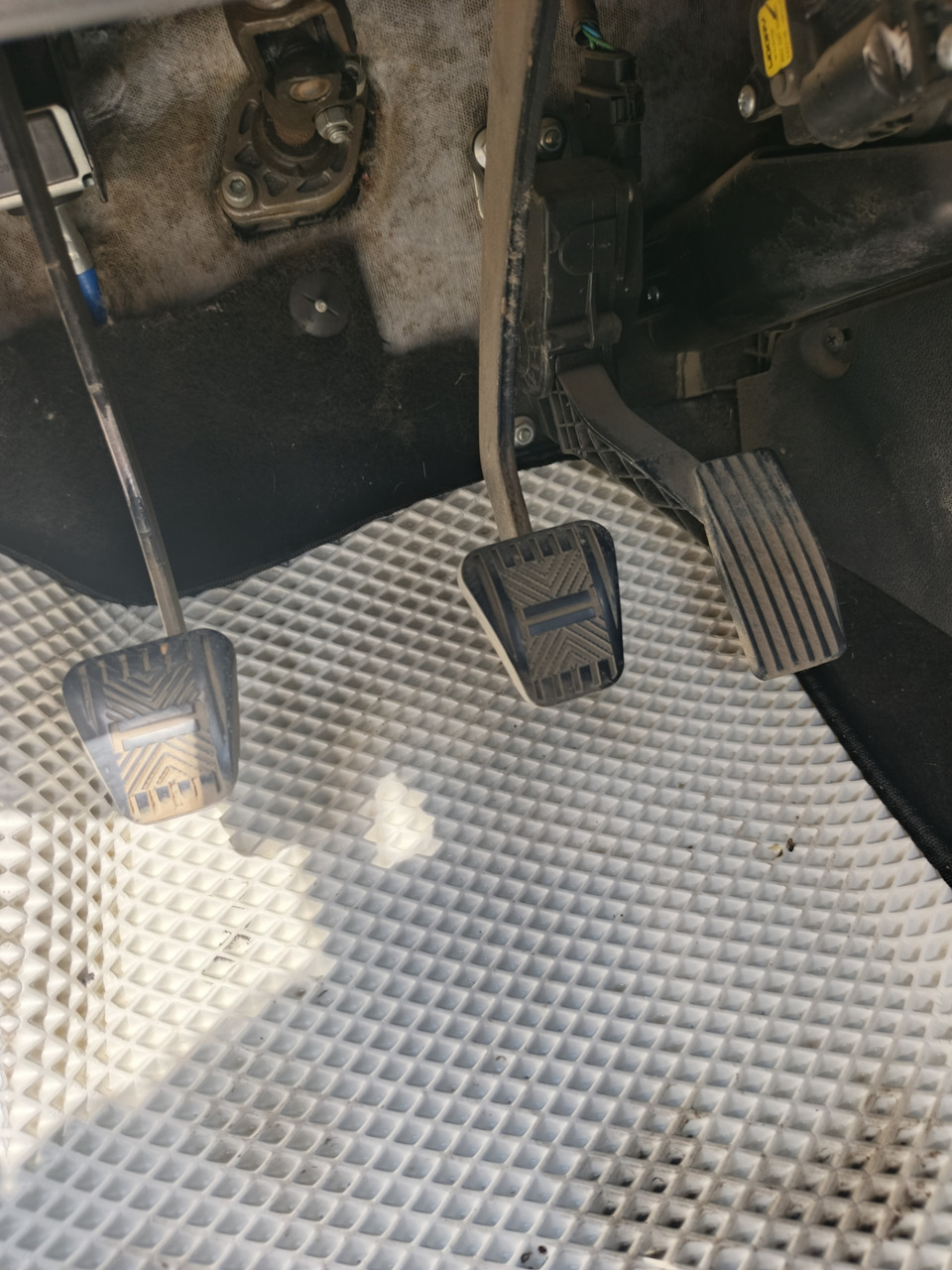 Фото в бортжурнале Lada Гранта Лифтбек (1G)