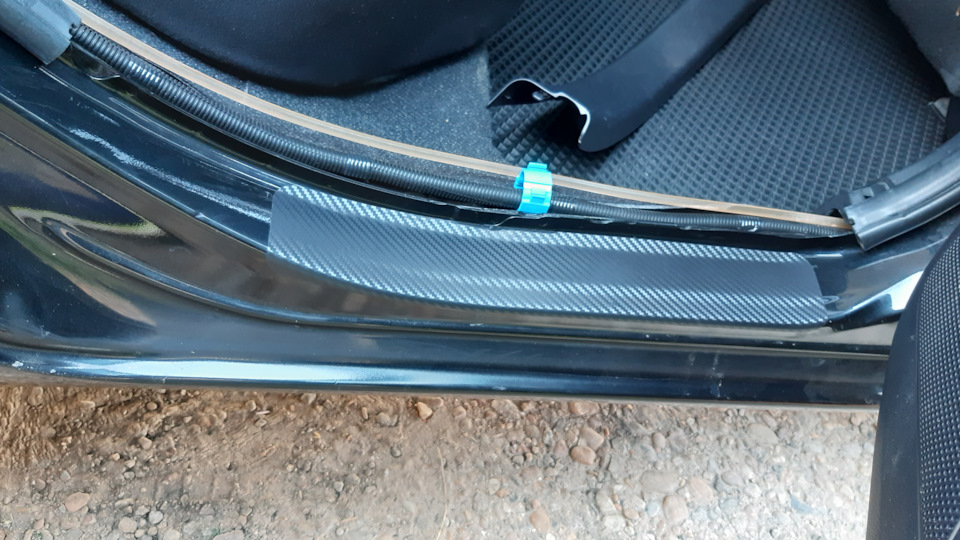 Аксессуары из Китая — Карбоновая наклейка на задние пороги дверной арки ...