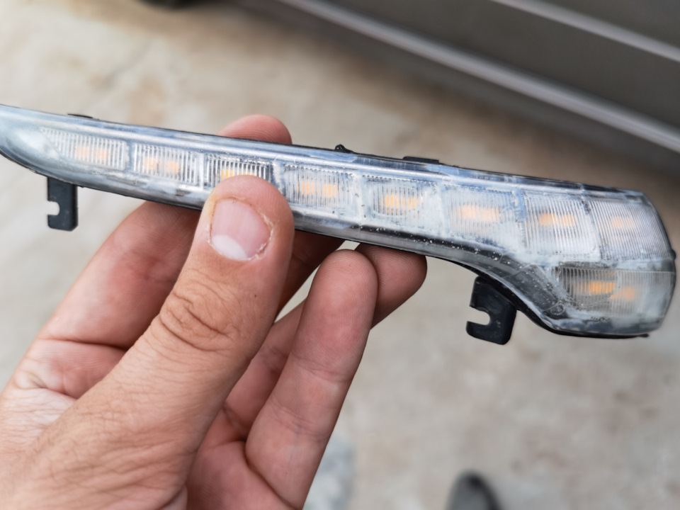 Перегорел поворотник на зеркале в стиле Лексус — DRIVE2