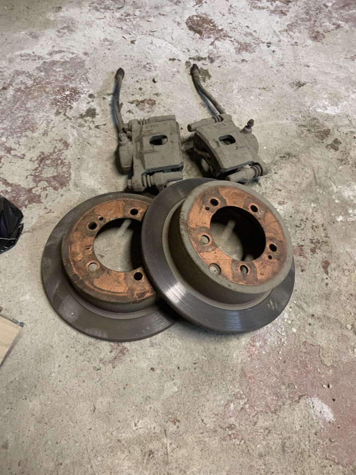 Передние тормозные диски митсубиси лансер 10. 6 толщина. 6. Перфорированные тормозные диски лансер 9 1. Mad 2000 проточка дисков.