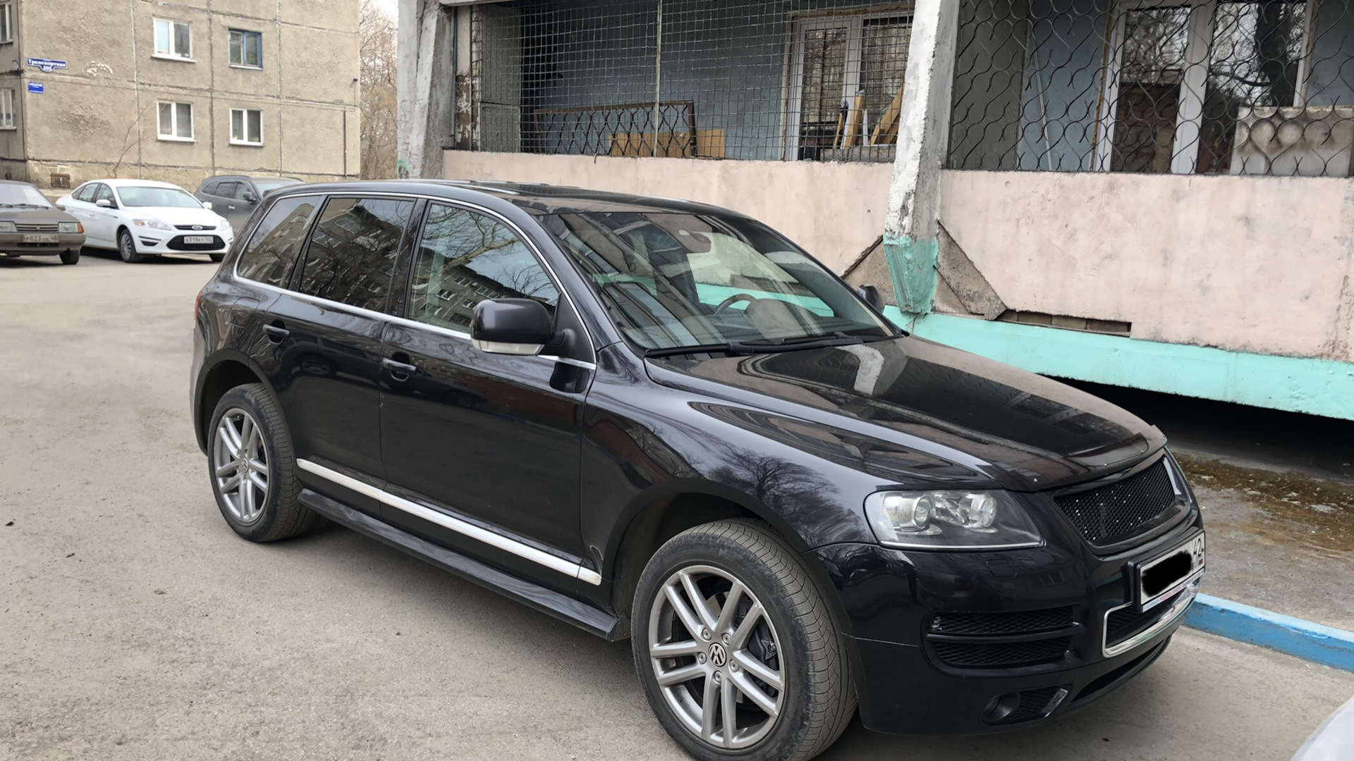 Volkswagen Touareg (1G) 4.2 бензиновый 2006 | Individual + Kamei на DRIVE2