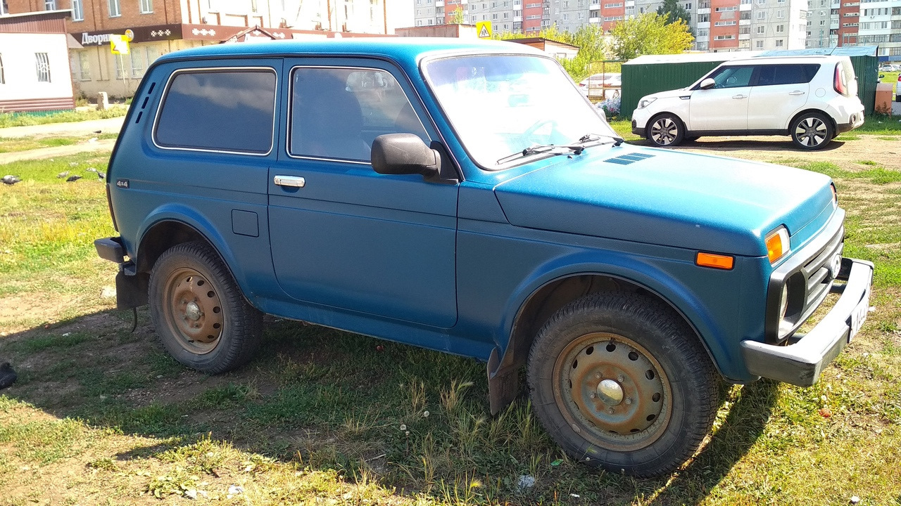 Lada 4x4 3D 1.7 бензиновый 2011 | Сине-зелёный раптор на DRIVE2