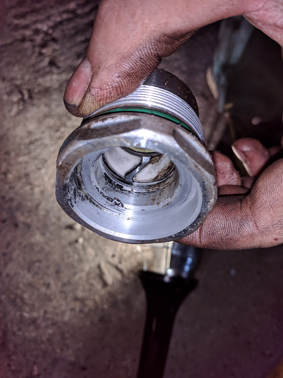 Замена втулки рулевой рейки — Hyundai Solaris, 1,4 л, 2011 года ...