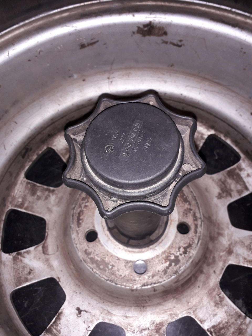 Запаска на литом диске — Audi A6 (C4), 1,8 л, 1996 года | колёсные ...