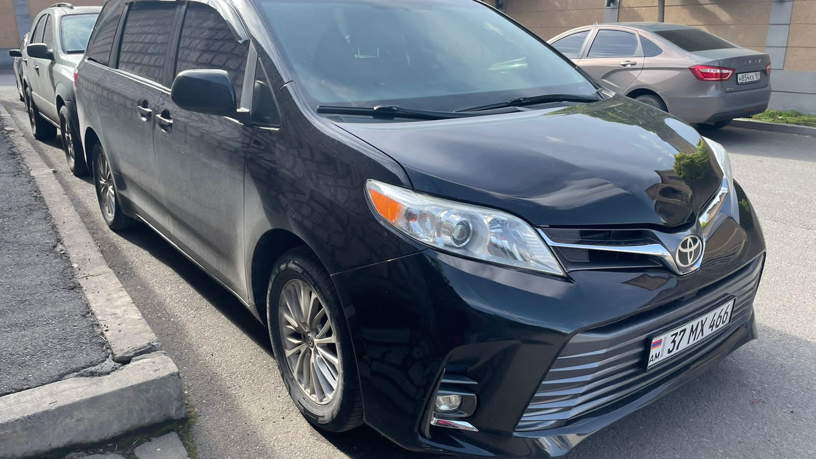 Toyota Sienna 2015 Black