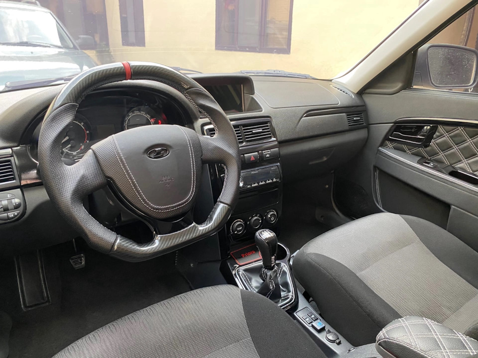 Куплю верхнюю накладку торпеды Приора 2 — Lada Приора седан, 1,6 л ...