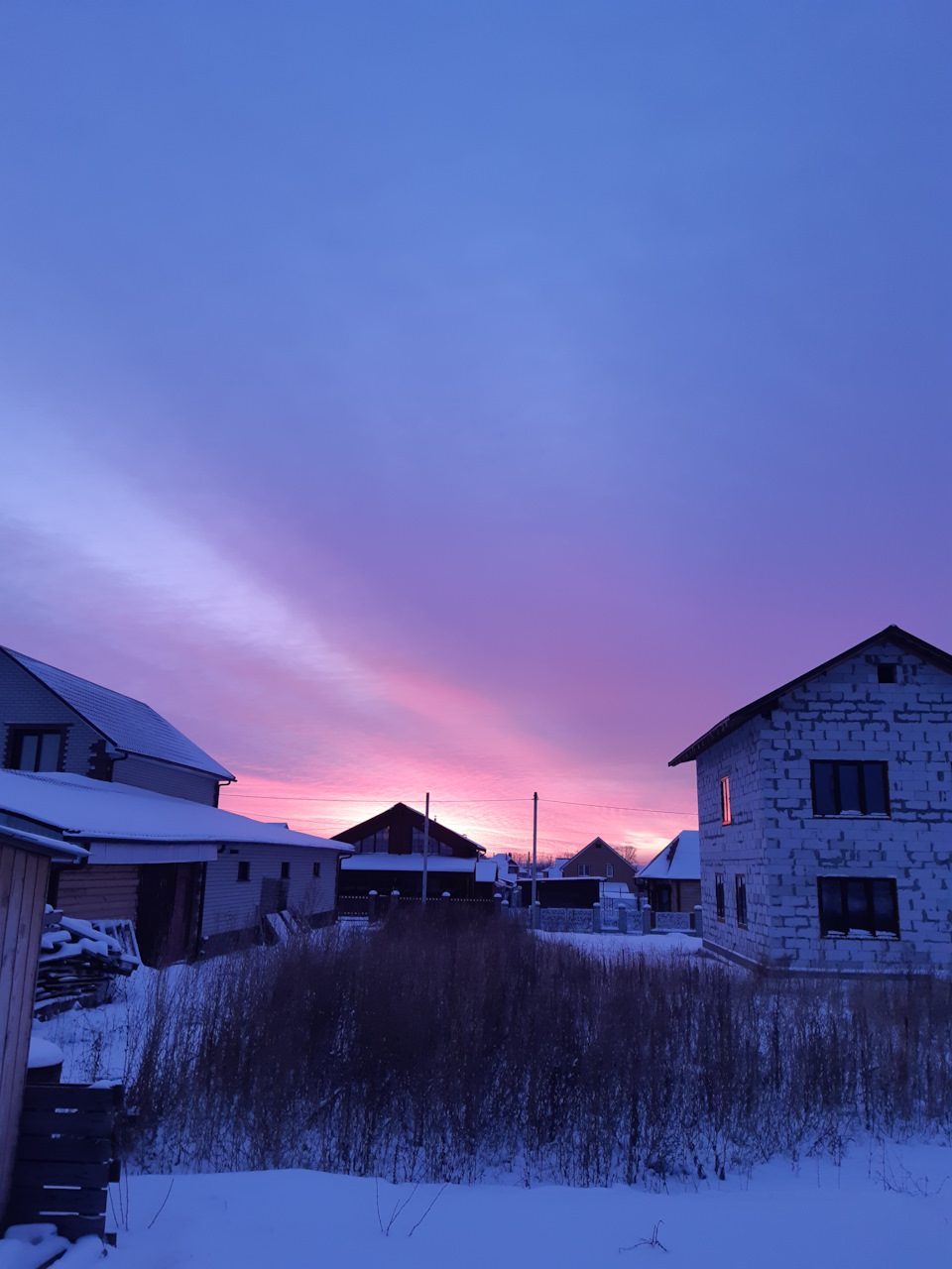 Закат в деревне 🏠🌄🏠 — Сообщество «Фотоальбом Драйва: Мобилография» на  DRIVE2