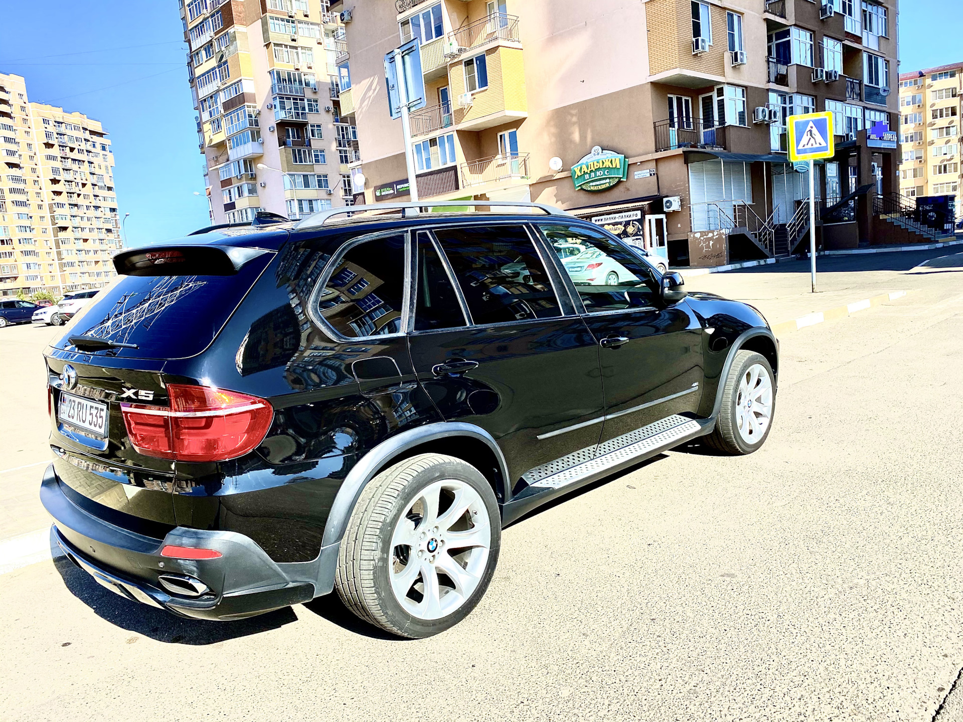 Диски 818 стиль — BMW X5 (E70), 4,8 л, 2008 года | колёсные диски | DRIVE2