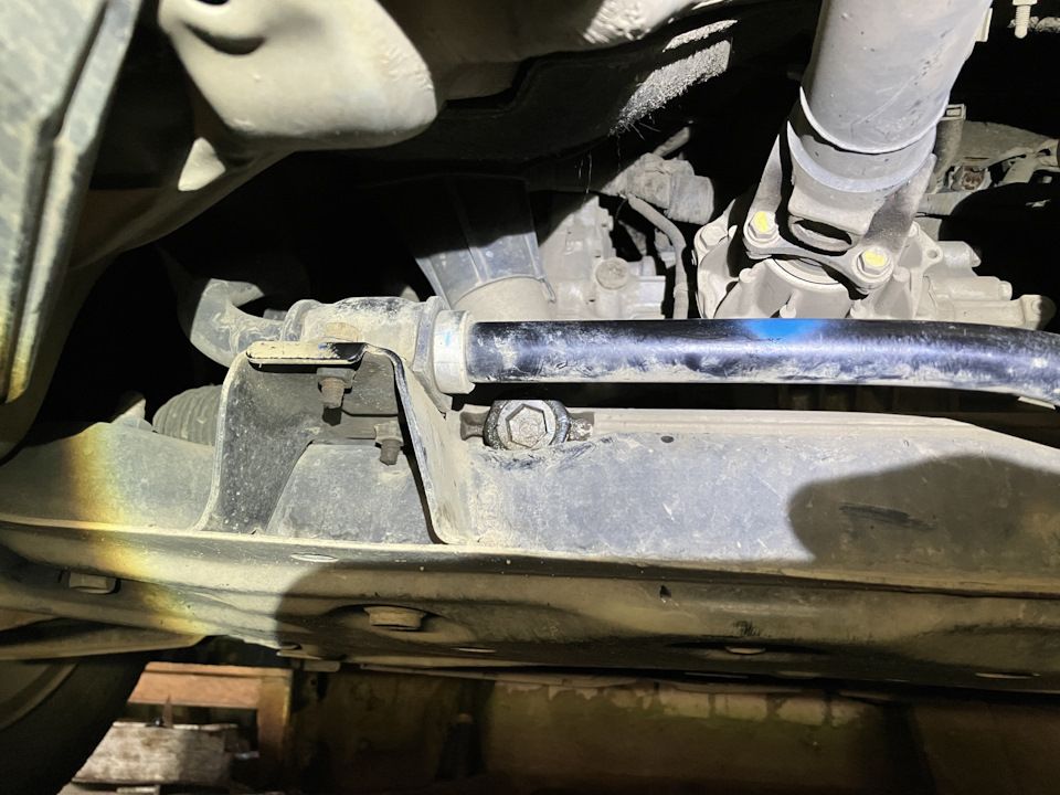 Подтянул рулевую рейку(опять колхоз). — Suzuki SX4 (2G), 1,4 л, 2019 ...
