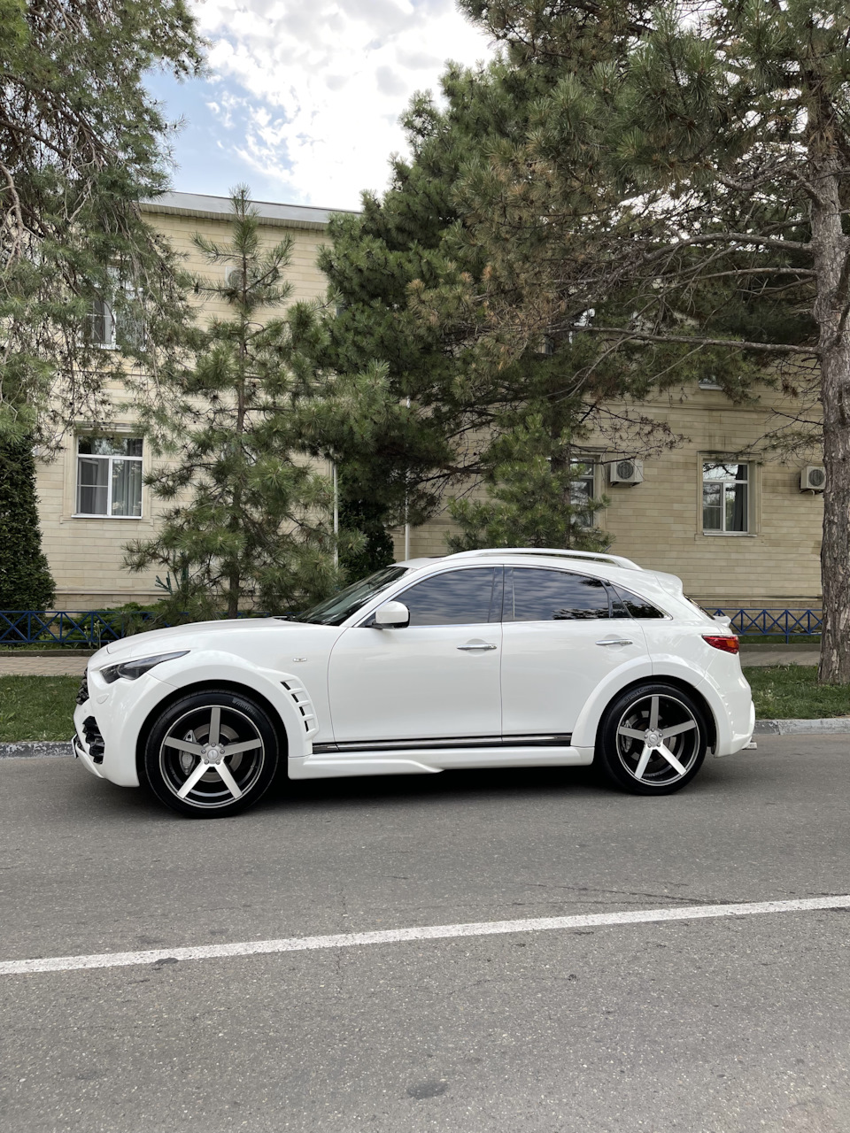Стрелка бензина упала на ноль — Infiniti FX (2G), 3,7 л., 2011 года ...