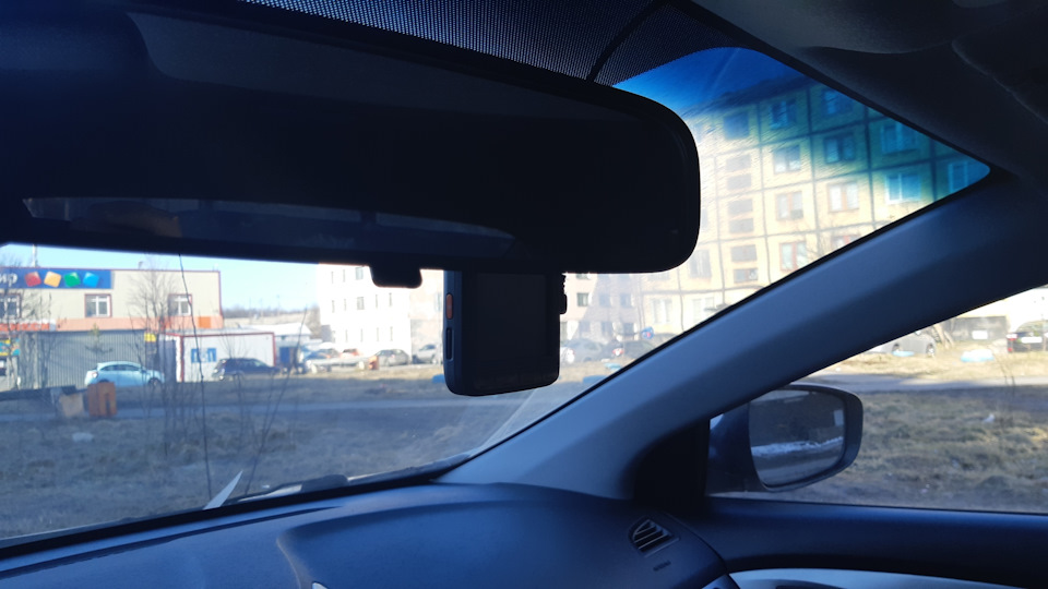 Регистратор на месте — Hyundai Elantra (5G)