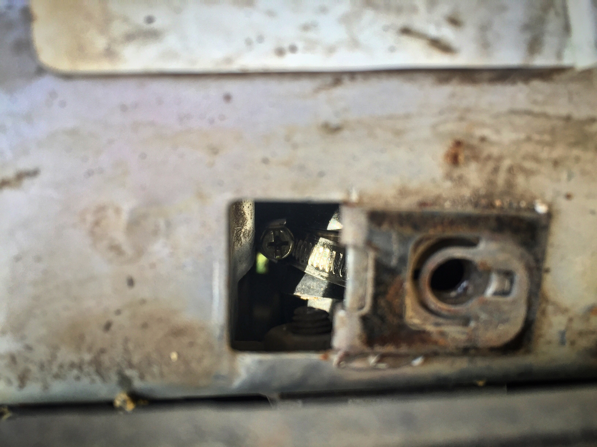 Потек патрубок радиатора (ремонт) — Chevrolet Niva, 1,7 л, 2006 года ...