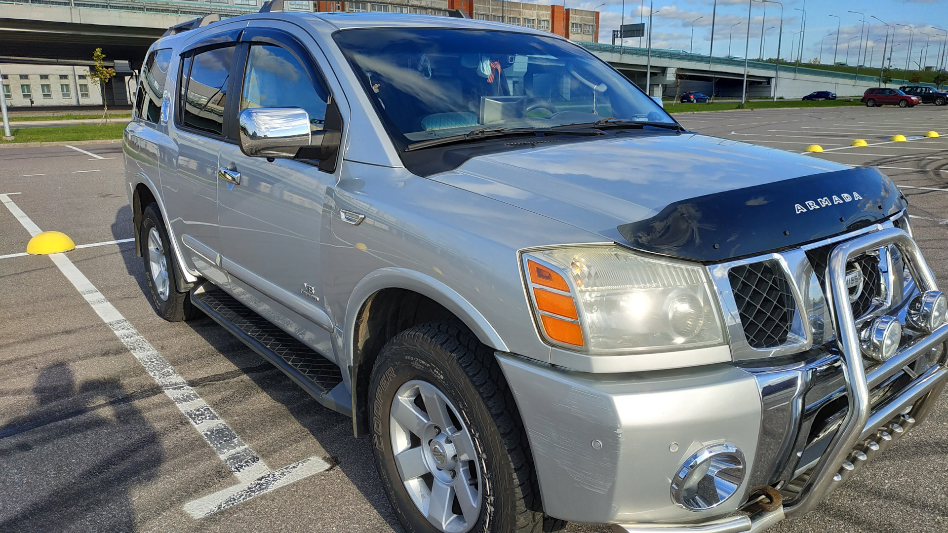 Nissan Armada 5.6 бензиновый 2004 | White Rhino на DRIVE2