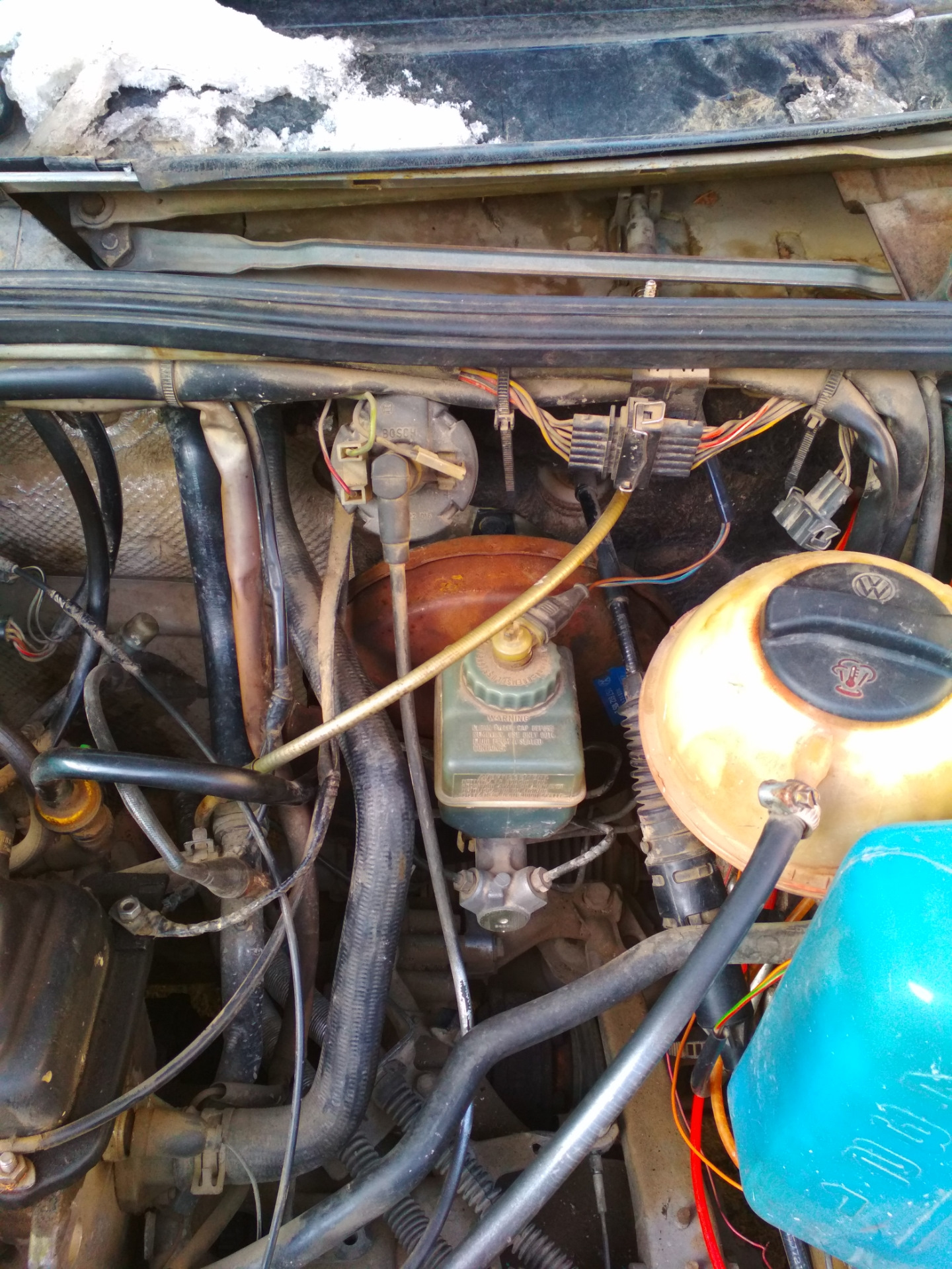 Замена вакуума тормозов — Volkswagen Passat B3, 1,8 л, 1989 года ...