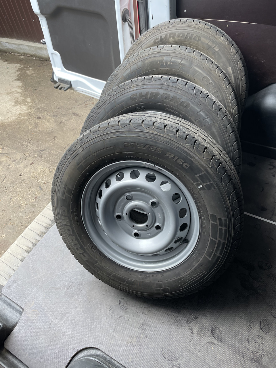 Летние колёса, штамповки Accuride — Ford Transit (8G), 2,2 л, 2021 года ...