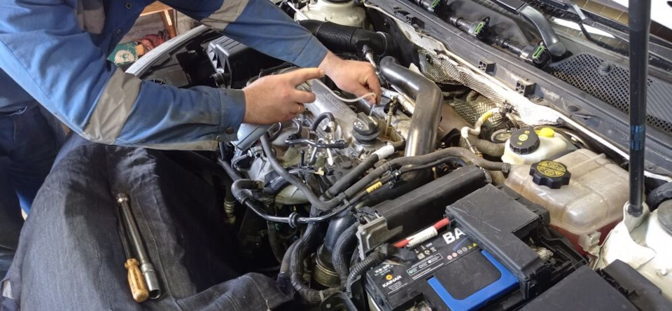 Пенная раскаксовка заливается на 15 минут и служит как профилактика, выравнивает компрессию и снижается расход топлива, далаю уже 3 й раз через одну замену масла! — Opel Insignia (1G)