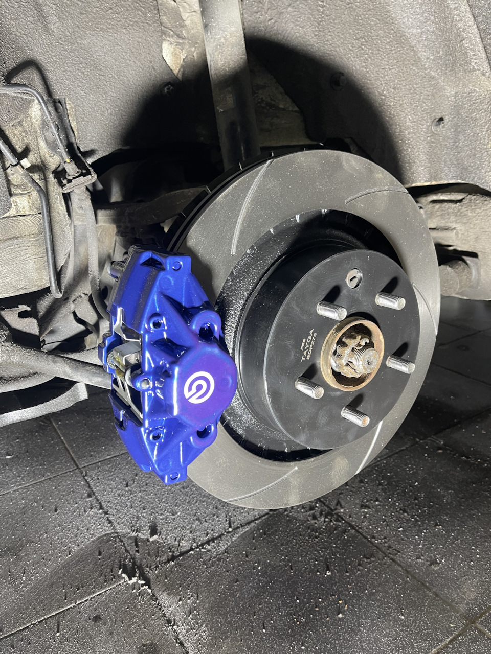 10. Задние тормоза, ВУТ и упор ГТЦ — Infiniti G25, 2,5 л, 2012 года ...