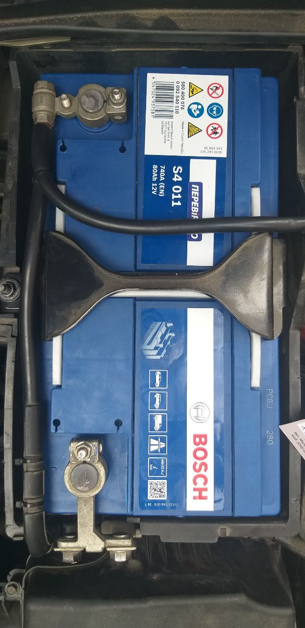 Новый — Volvo C30. Запчасти на фото: 5202S0