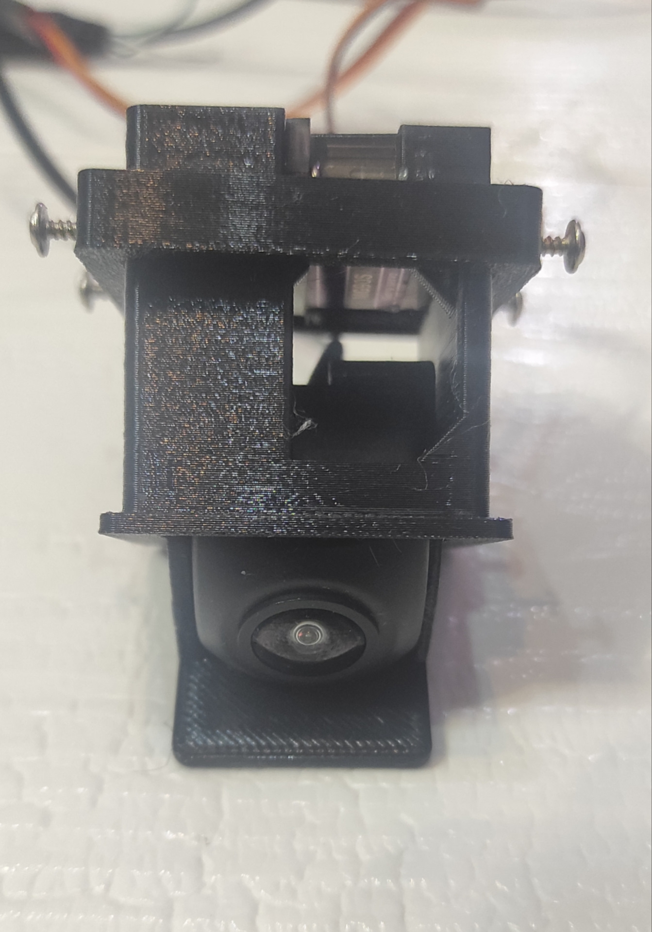 Защита камеры от грязи на Mitsubishi Padjero 4. Откидная камера на ...