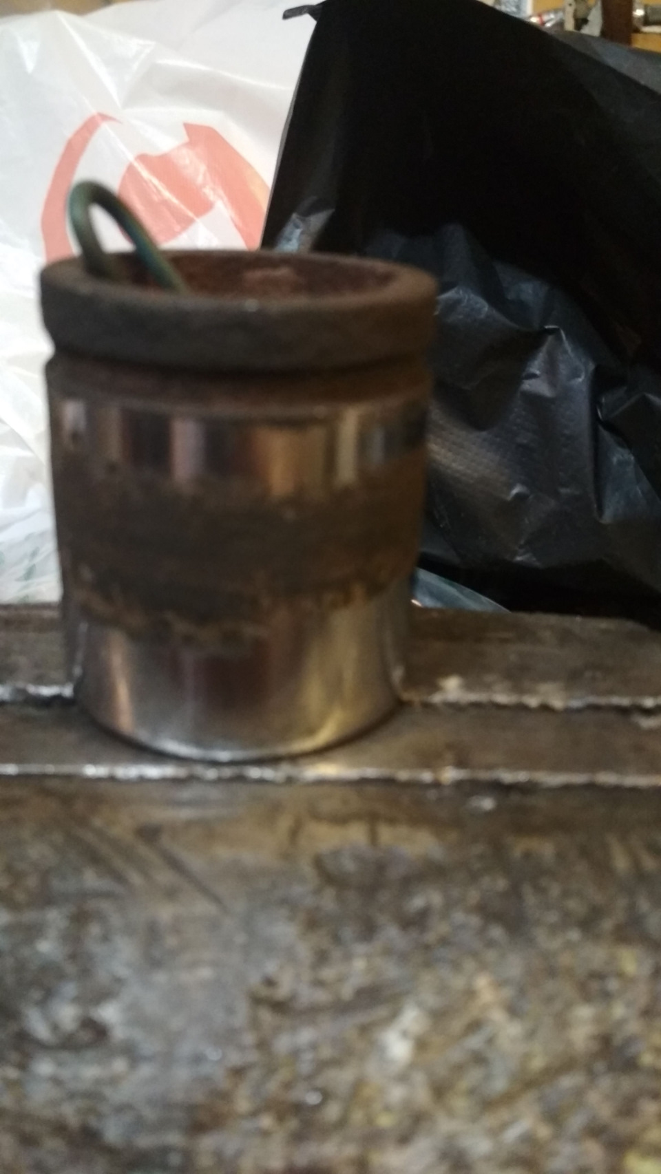 Замена ремкомплекта тормозного суппорта переднего — Hyundai H-1 (1G), 2 ...