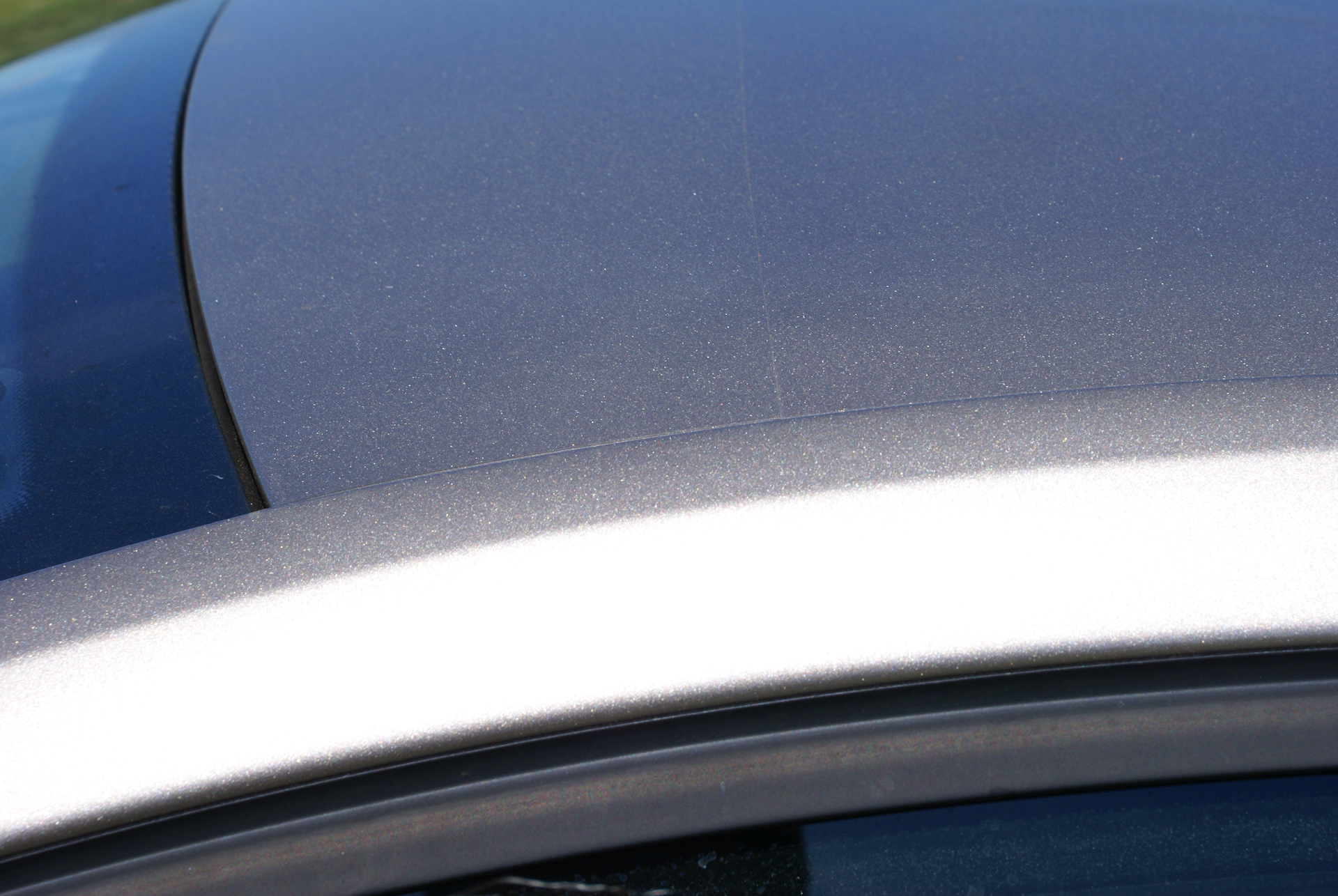 непрокрас торца капота. защита кромки крыши приора. пластик капота nissan qashqai. капот и дворники. кромка для капота автомобиля.