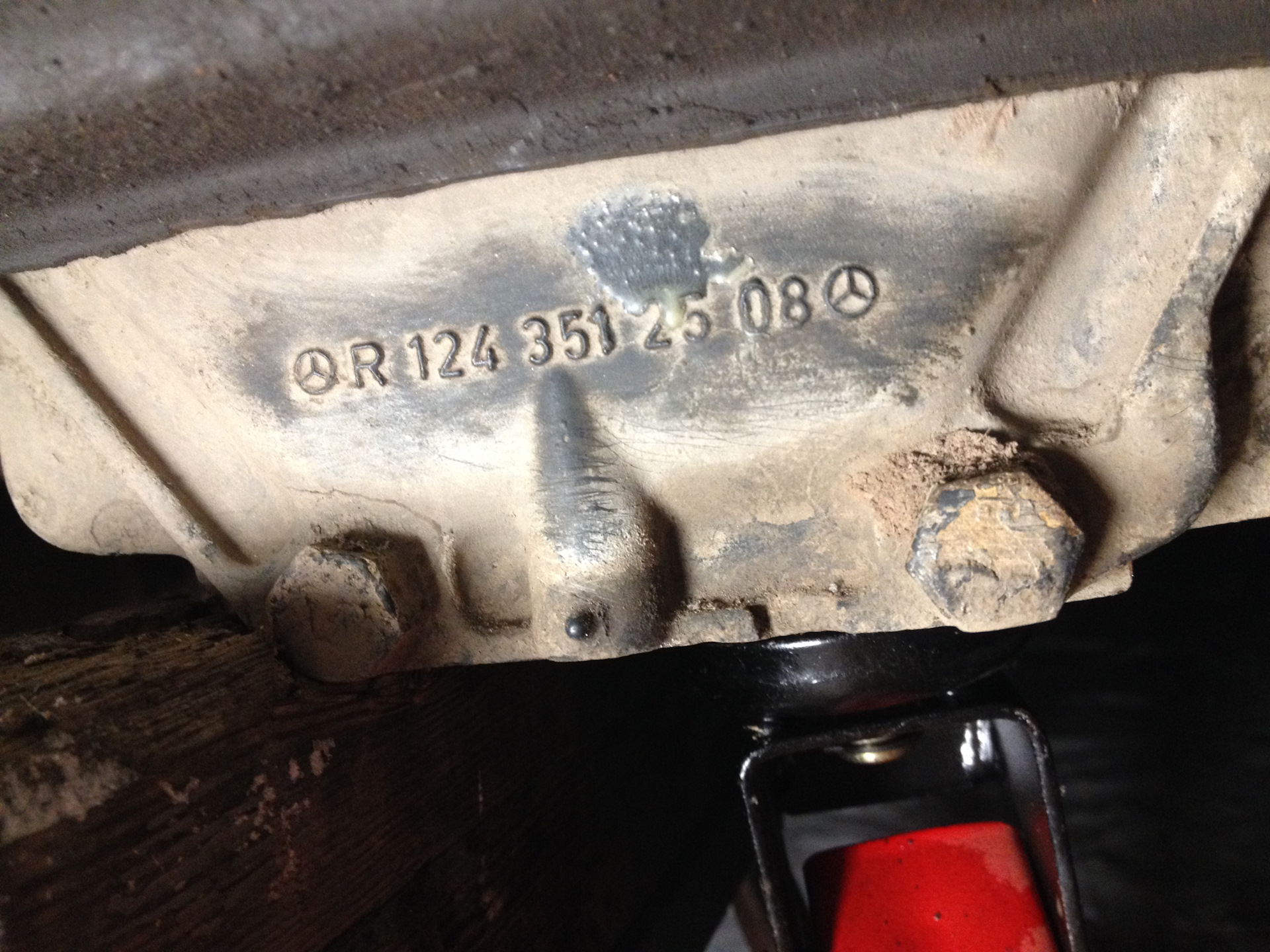 Люфт хвостовика редуктора — Mercedes-Benz E-Class (W124), 2 л, 1989 ...