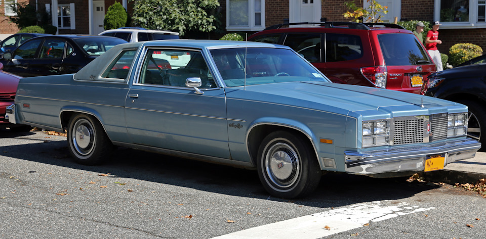 Chrysler Newport 1977