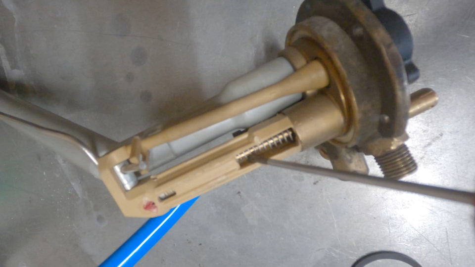 Переборка мультиклапана ГБО. Регулировка отсечного заправочного клапана ...