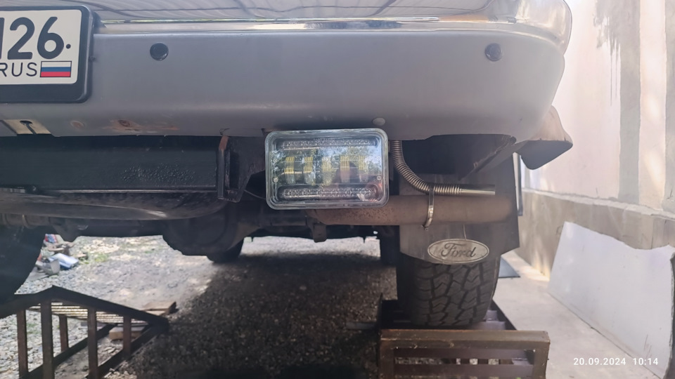 Фара заднего хода — Ford E-Series (4G), 4,6 л, 2000 года | своими ...