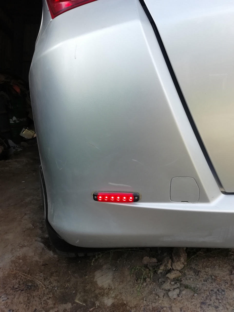 Левый — Honda Freed Spike