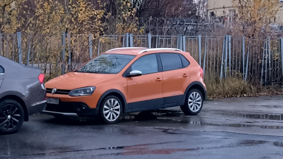 Volkswagen CrossPolo
