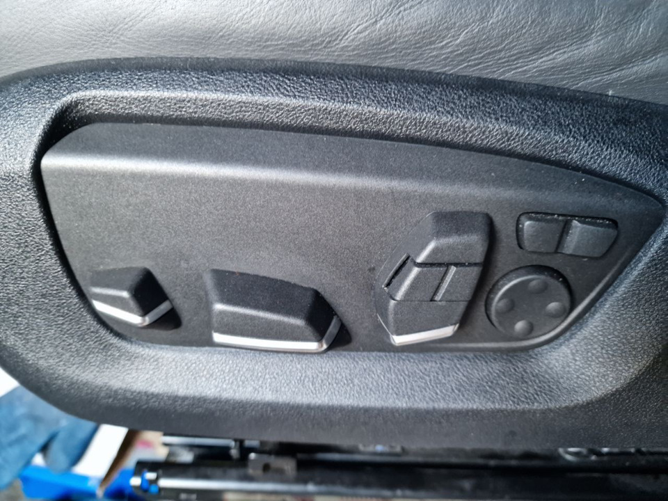 Давно хотел память сидений в Авенсис) — Toyota Avensis II, 2,4 л, 2007 ...