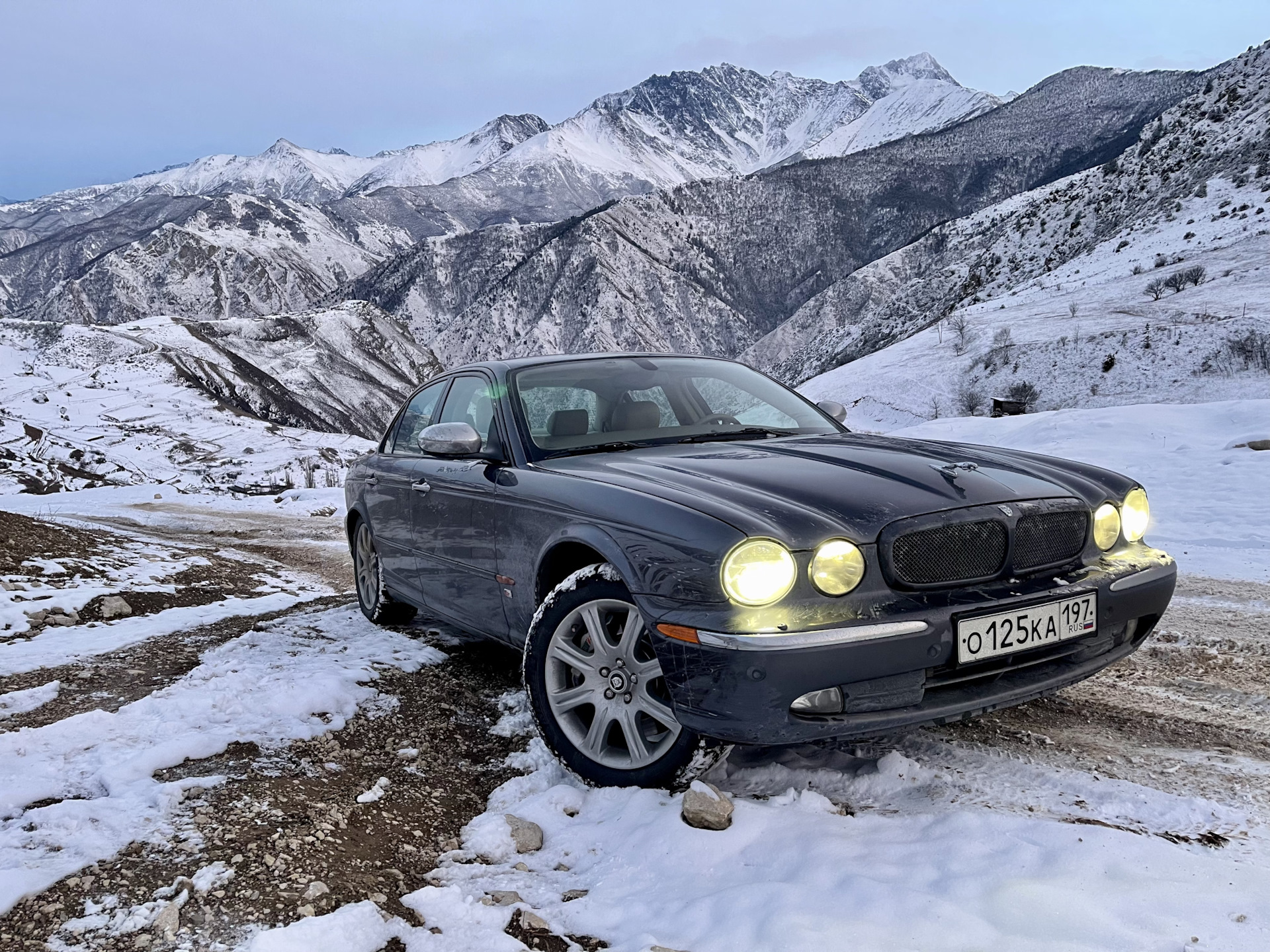 Новый год в горах — Jaguar XJR (X350 X358), 4,2 л, 2003 года | путешествие  | DRIVE2