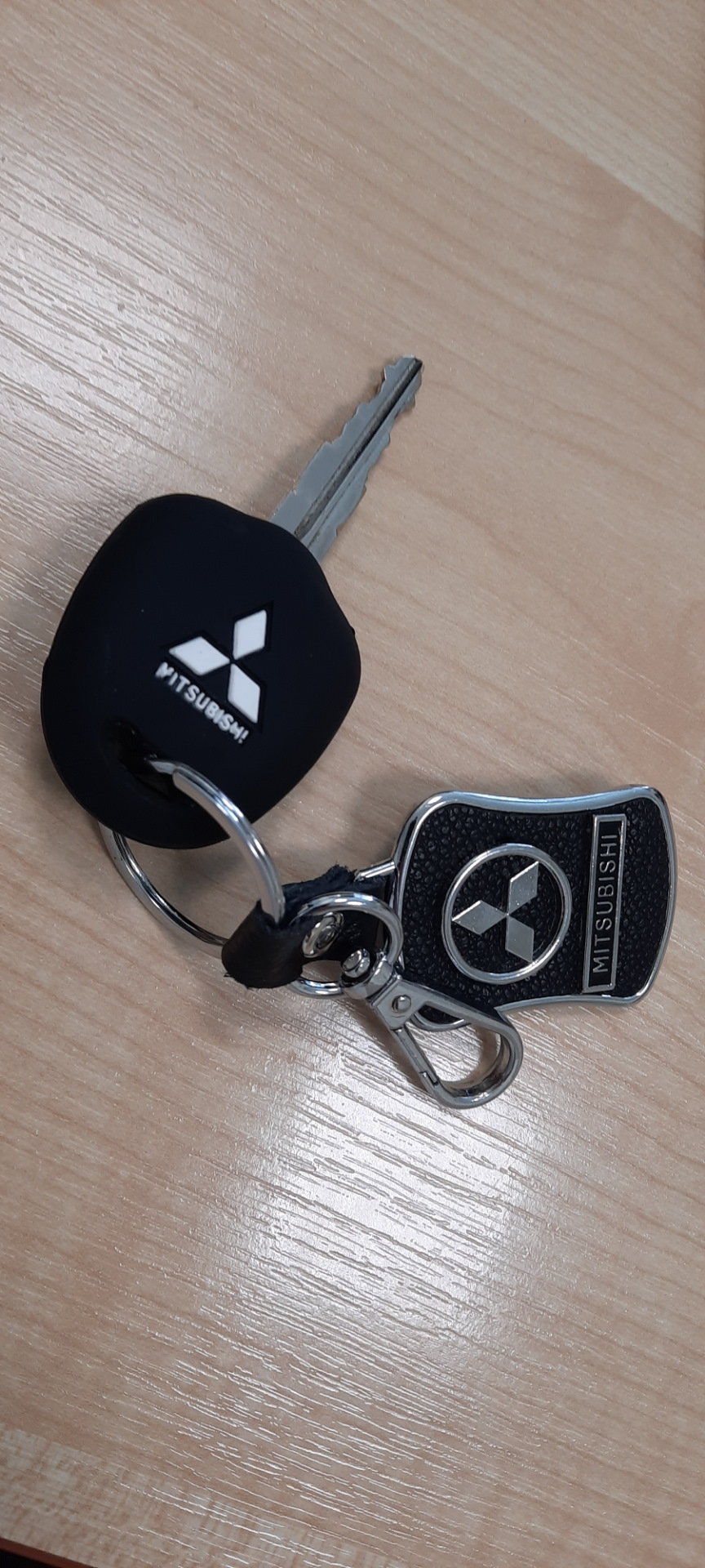 Купил новый чехол и брелок для аутлендера — Mitsubishi Outlander XL, 2 ...