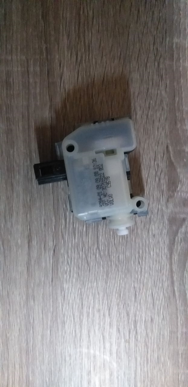 Внутренний корпус моторчика — Volvo C30