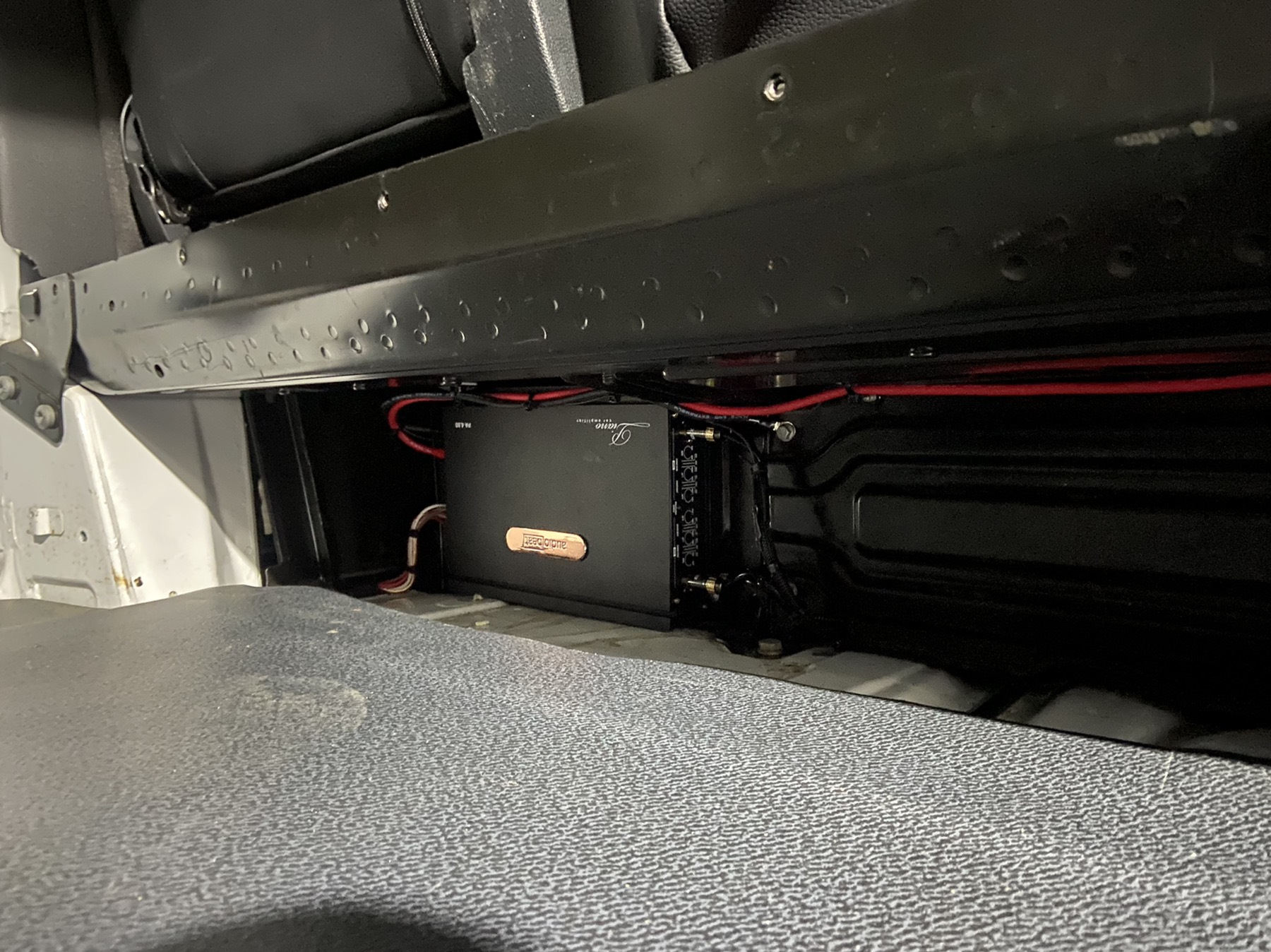 Mercedes-Benz Vito 447 – Установка автоакустики. Замена динамиков и ...