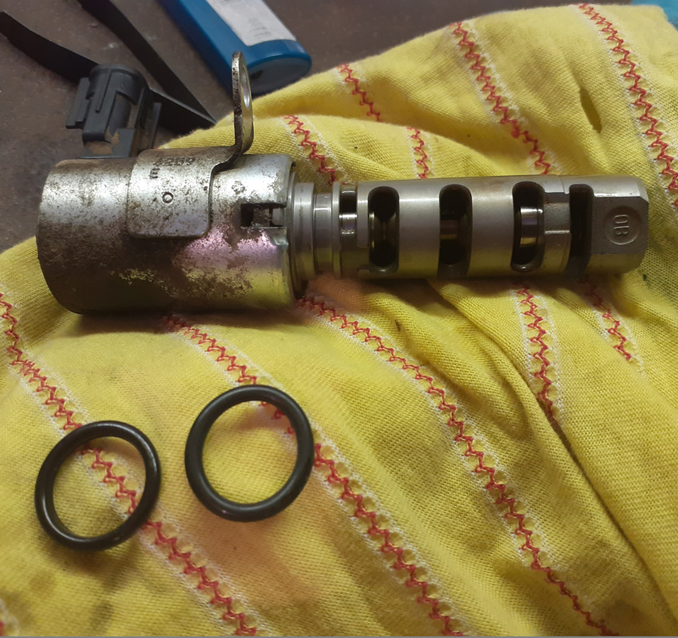 клапан системы vvti схема. 5. клапан картерных газов шкода фабия 1. ревизия клапана. Mr984259.