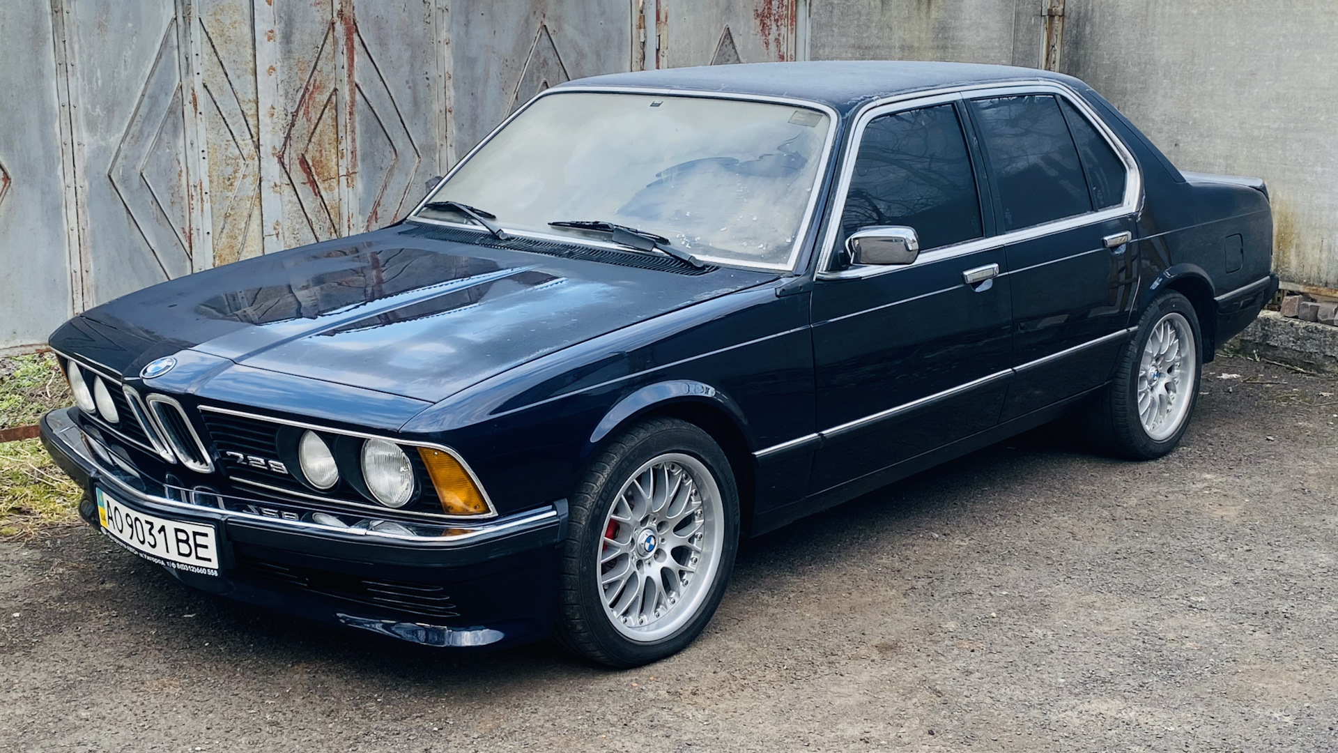 BMW 728i