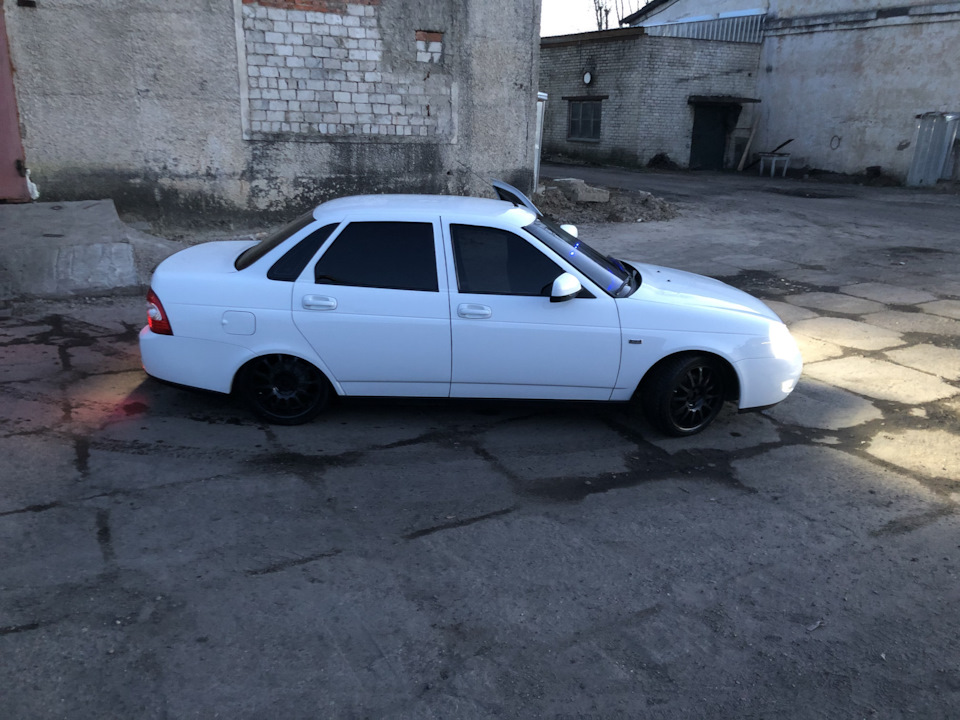 Губа Шевроле Круз или завод реснички? — Lada Приора седан, 1,6 л, 2017 ...