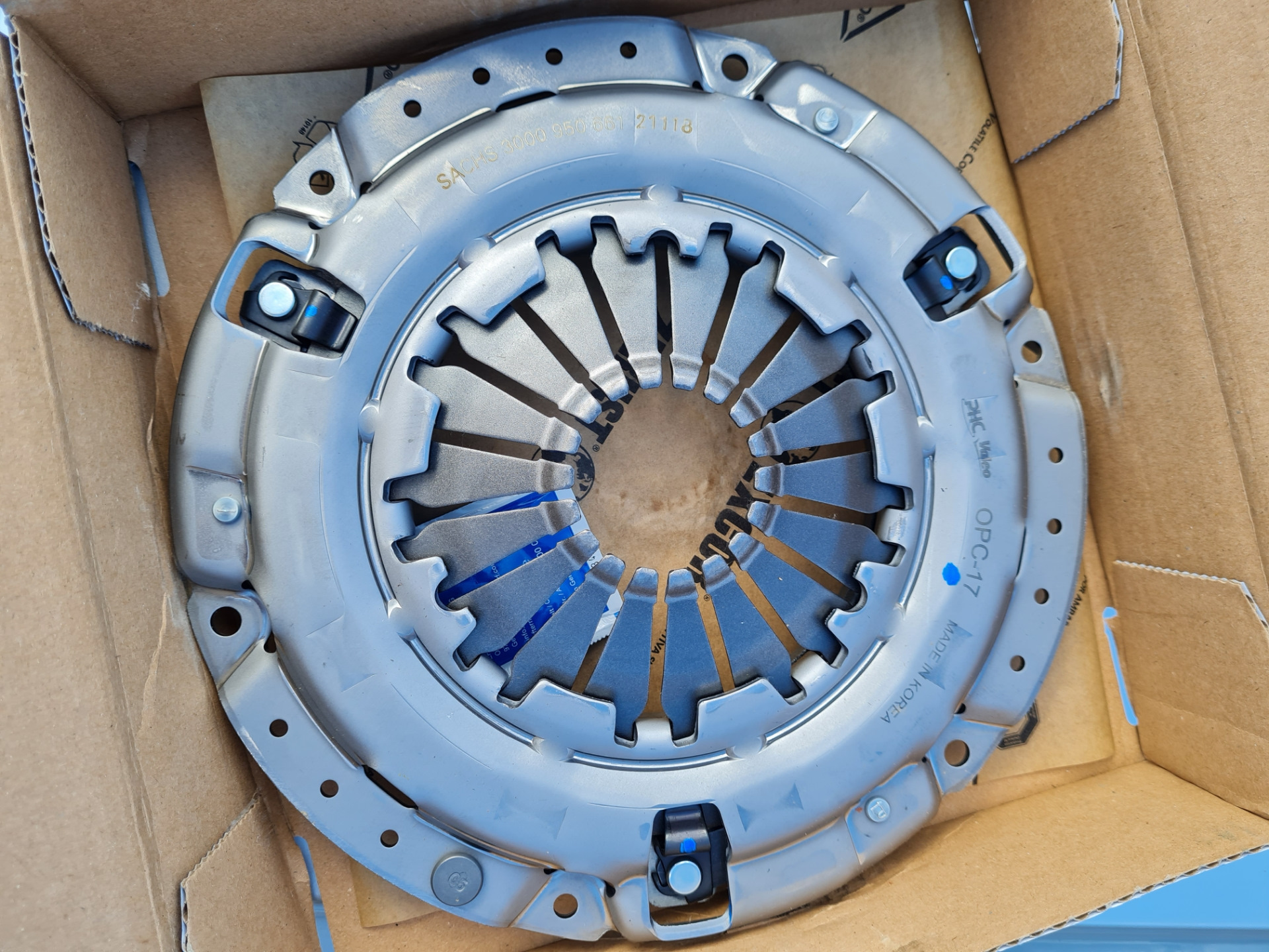 Gtc опель сцепление. Двигатель tu5jp4 направление диска сцепления. Luk 621304309. Сцепление комплект полный 3400700704. Opel astra h gtc корзина сцепления.