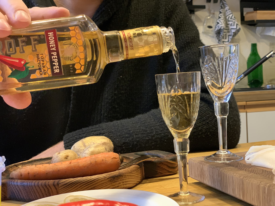 Немирофф с перцем чем закусывать. Смотреть фото Немирофф с перцем чем закусывать. Смотреть картинку Немирофф с перцем чем закусывать. Картинка про Немирофф с перцем чем закусывать. Фото Немирофф с перцем чем закусывать