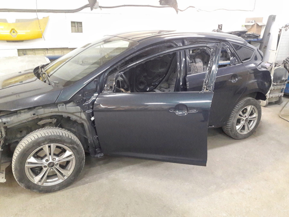 Закрой за мной дверь, я ухожу… — Ford Focus Hatchback III