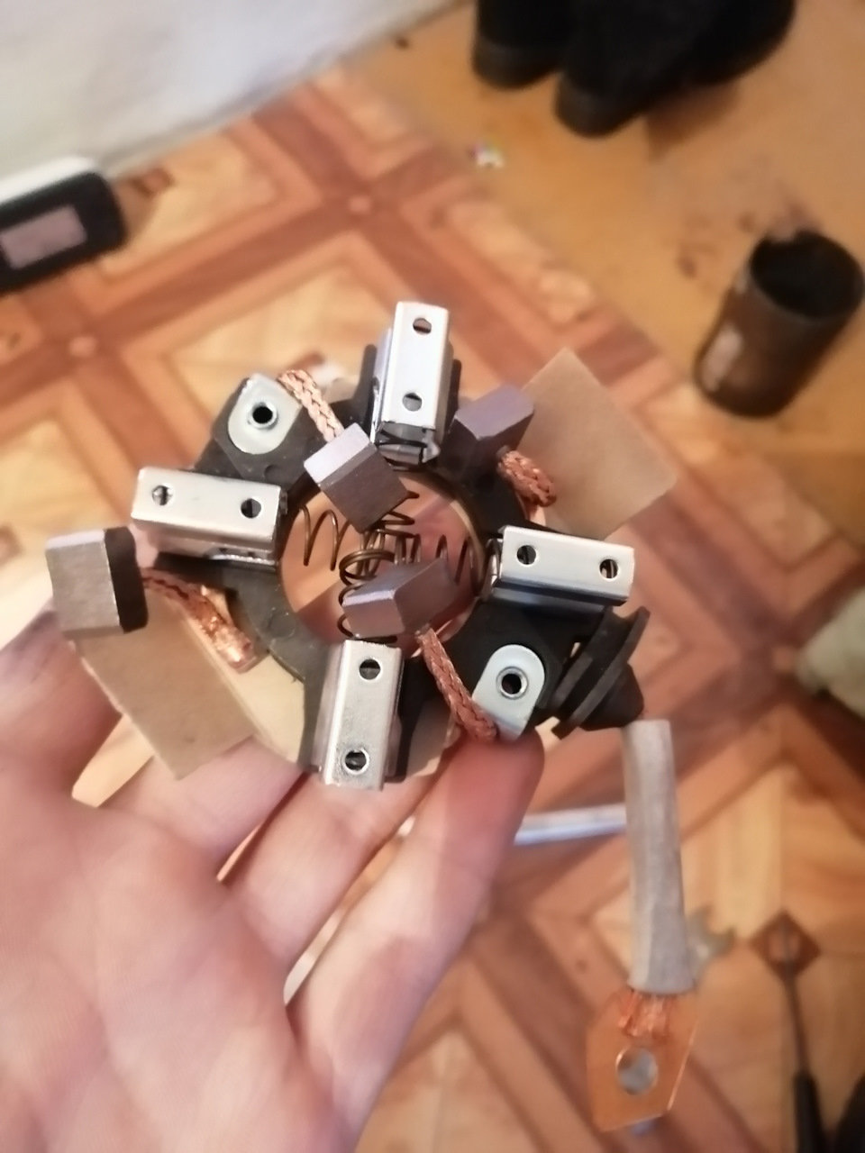 Стартер крутит как будто стох акб — Lada 21104, 1,6 л, 2007 года ...