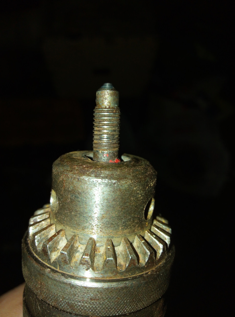 Замена тормозной жидкости и как просто выкрутить слизанный штуцер ...