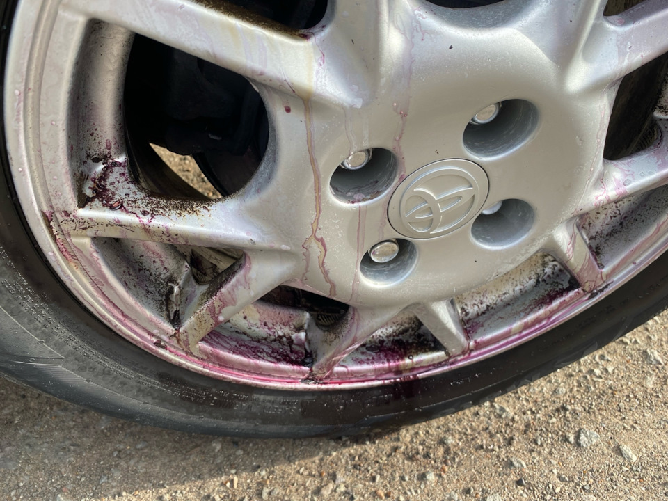 Очистка дисков от колодочной пыли и мастики с антикора — Toyota Corolla ...