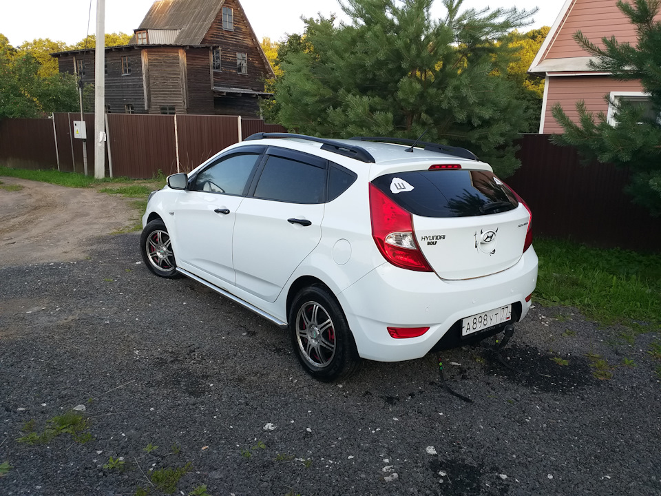 сгорал предохранитель при нажатии на тормоз — Hyundai Solaris, 1,6 л ...