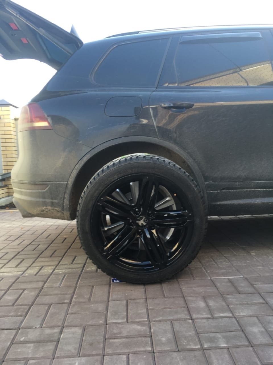 Volkswagen Touareg r line Black Style