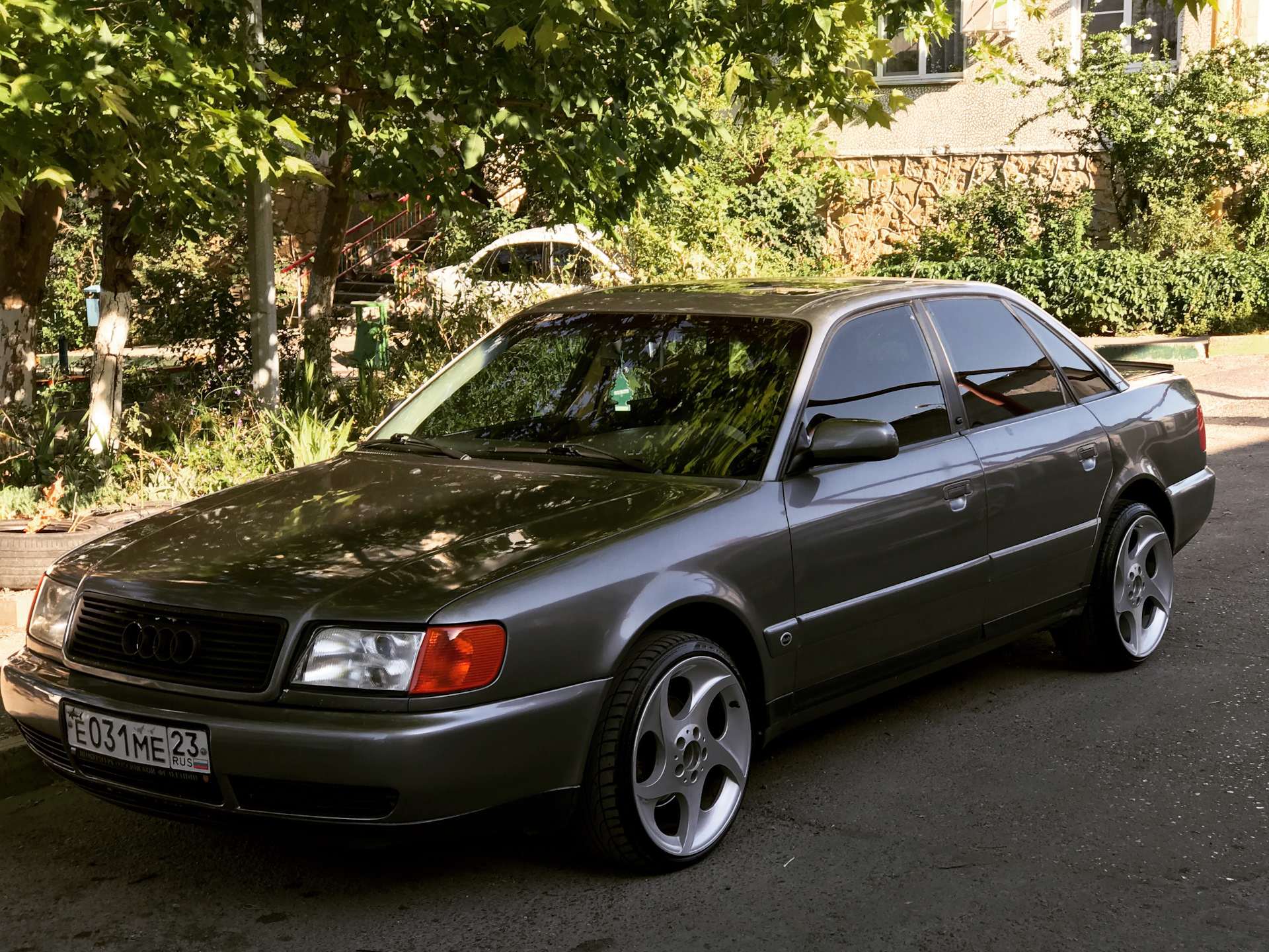 RONAL Alphard r18 Audi 100 — Audi 100 (C4), 2,6 л., 1993 года