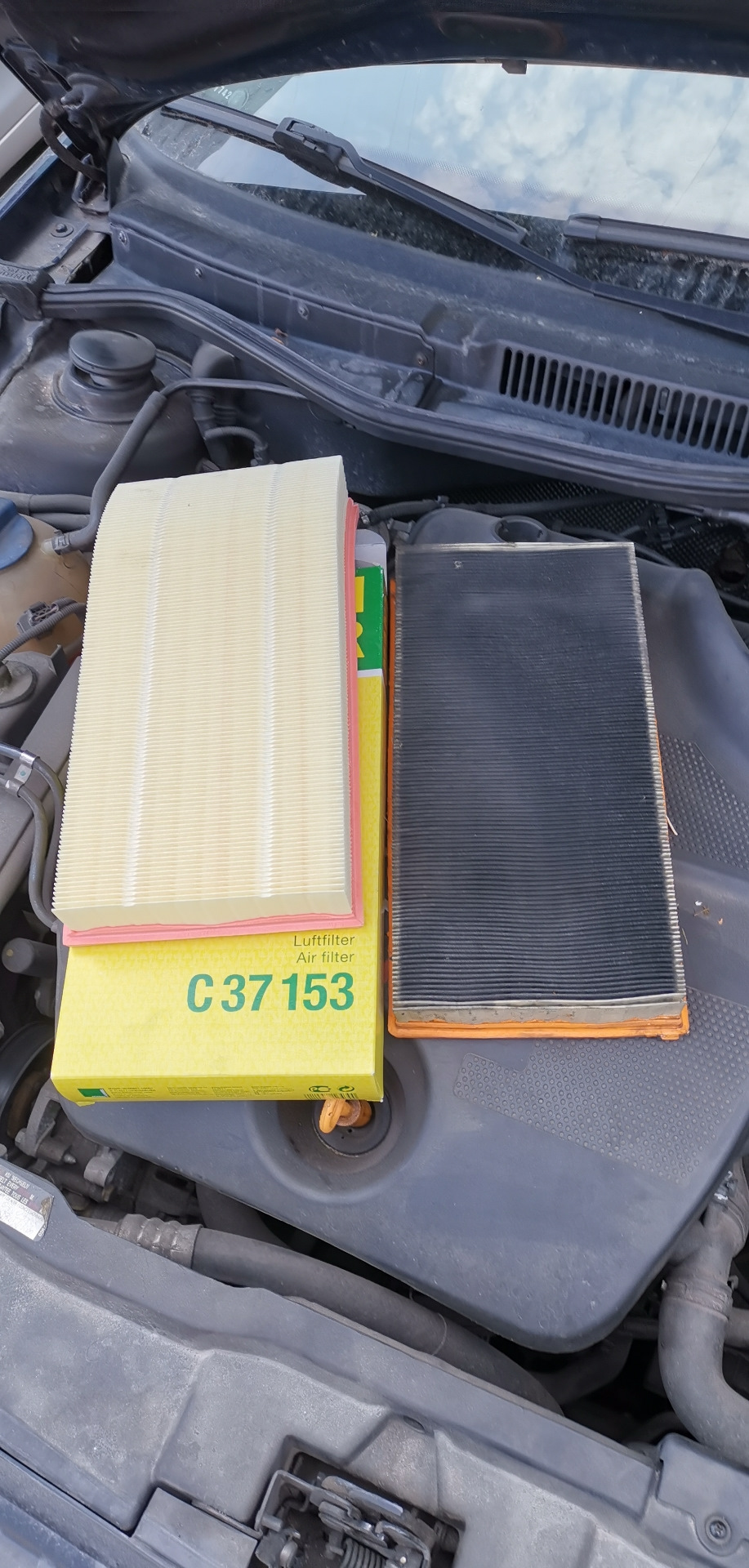 Новый фильтр для пылесосика 😅 — Volkswagen Golf Mk4. Запчасти на фото: C37153